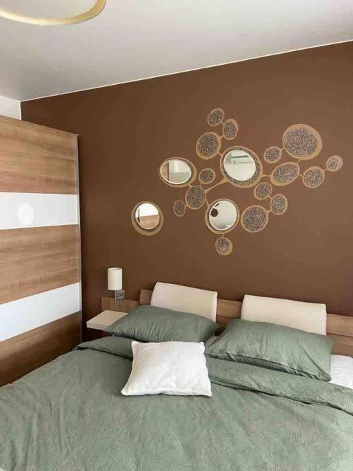 Lovely 1-Bedroom Apartament With Free Parking Σόφια Εξωτερικό φωτογραφία