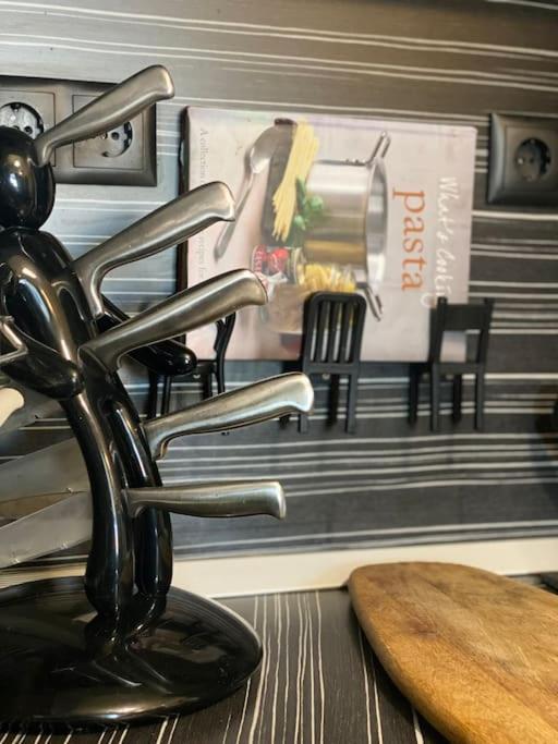Lovely 1-Bedroom Apartament With Free Parking Σόφια Εξωτερικό φωτογραφία