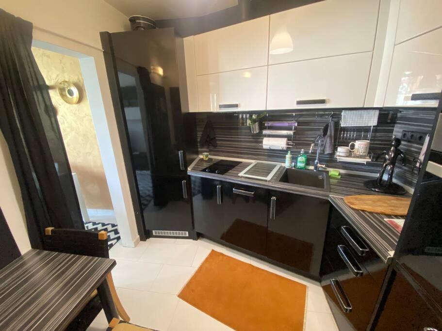 Lovely 1-Bedroom Apartament With Free Parking Σόφια Εξωτερικό φωτογραφία